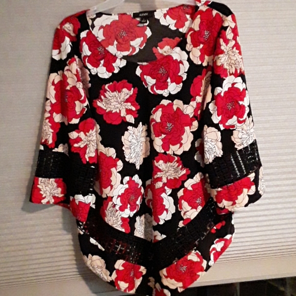 Alfani black, red and white silky top - Picture 1 of 7